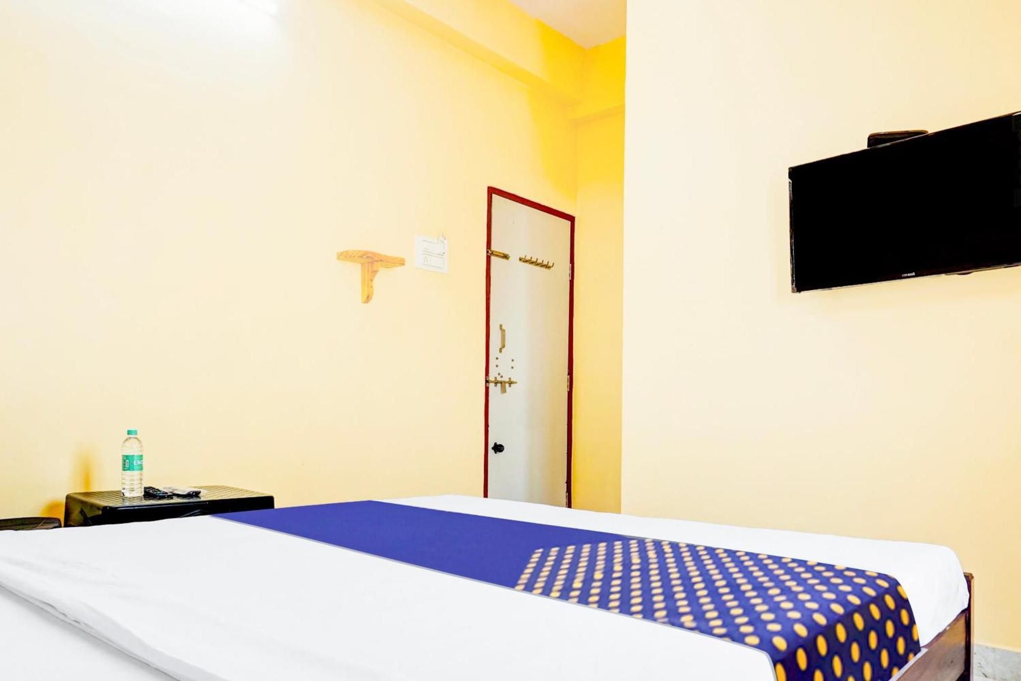 Spot On Hotel Shree Samarth Lodging Kolhapur Extérieur photo
